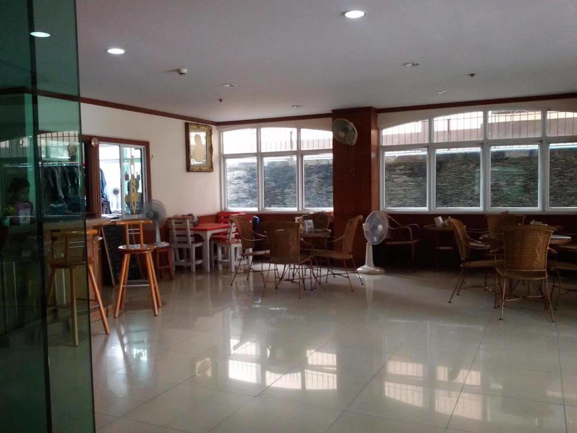 Rattakit Mansion Aparthotel Pattaya Exteriör bild